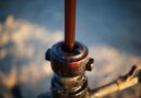 Produção de petróleo cai em fevereiro e atinge 2,8 milhões de barris por dia, diz ANP