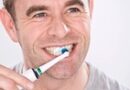 Higiene mais tec: conheça benefícios e modelos de escova de dente elétrica